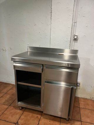 Mueble cafetero industrial de acero inoxidable