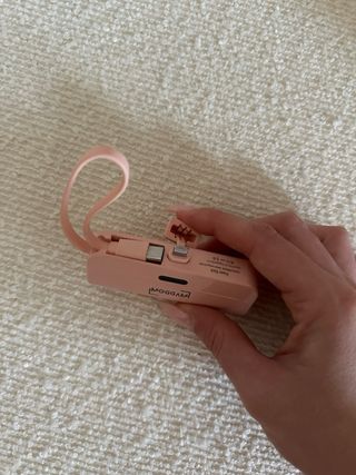 Batería portátil Moggam rosa