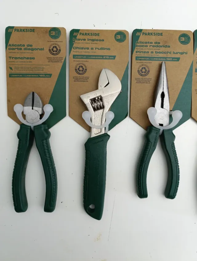 Lote de 6 Alicates,corta cables,llave inglesa etc.