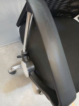 Silla oficina Bakus negra