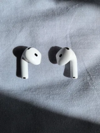 Apple AirPods 4 - Blancos