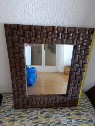 Espejo de madera tallada