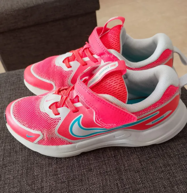 Zapatillas Nike niña T.32