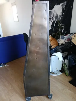 Estantería modular negra y gris