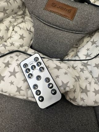 Hamaca Jané Moon giratoria con música