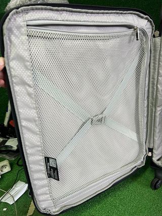 Samsonite Base Boost Spinner M Maleta Negra