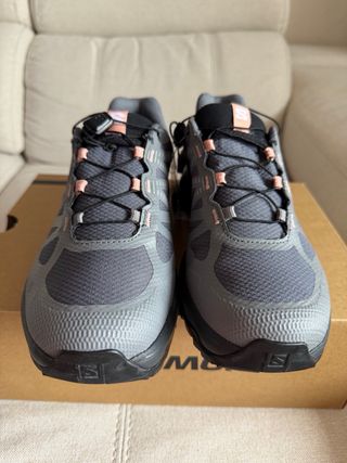 Salomon XA Siwa Goretex Talla 39/40 Gris/Rosa