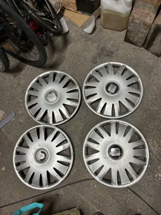 Tapacubos Seat Alhambra 16