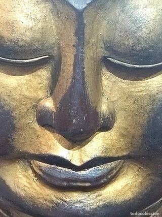 Escultura Buda tallada en Madera. Dorada y Blanca