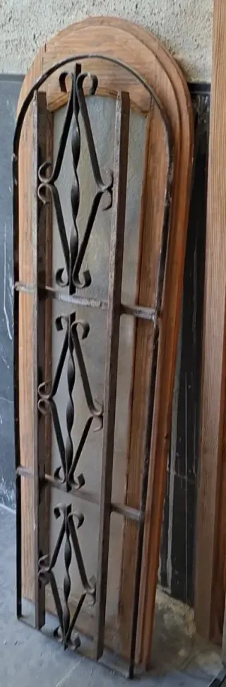 Puerta 202,5x82cm con ventana/reja/contraventana