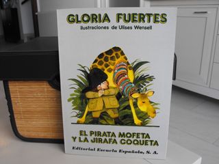 13 libros de Gloria Fuertes