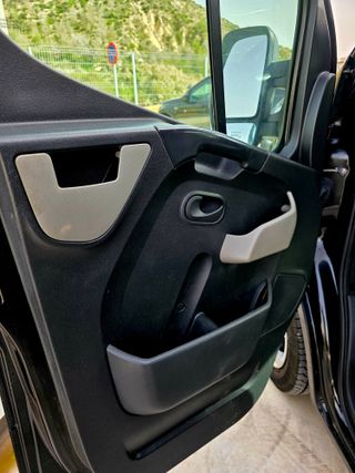Nissan NV400 (Renault Master) L2H2 2018