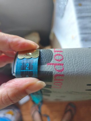Cabecero Tapizado Gris con Diseño Ciudades
