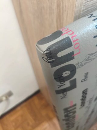 Cabecero Tapizado Gris con Diseño Ciudades