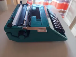 Máquina de escribir Olivetti Studio 45
