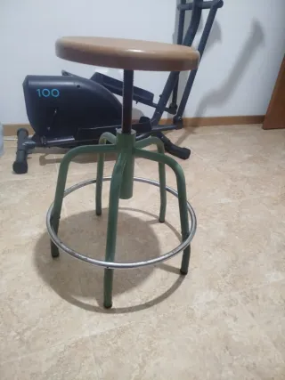 Taburete escolar antiguo plastico y metal