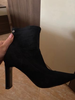 Botas tacón negras punta fina