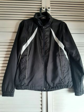 Chaqueta Deportiva Mujer Negra y Blanca