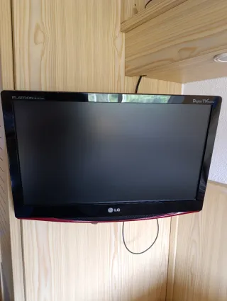 Monitor LG FLATRON M197WD 17 Digital TV con soport