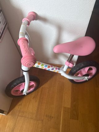 Bicicleta de equilibrio rosa para niñas