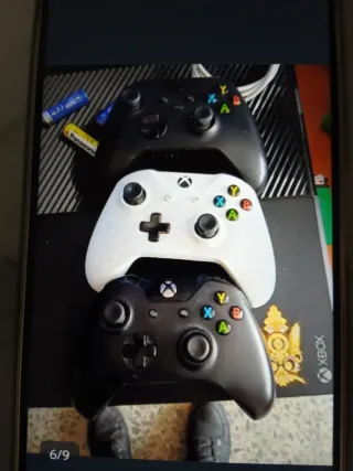 Xbox One con 7 juegos y 2 mandos