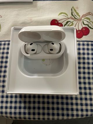 Auriculares Bluetooth brancos