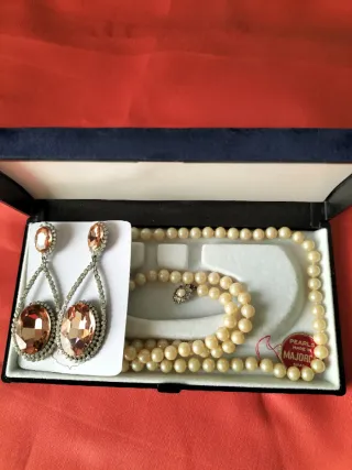 Conjunto Majorica: Collar Perlas y Pendientes Salm