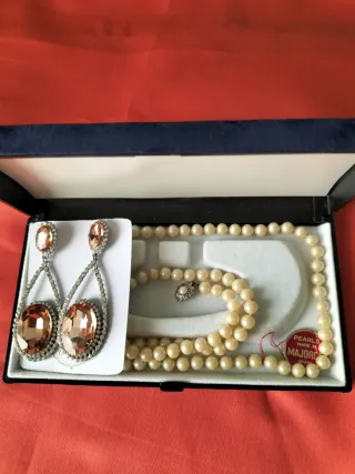 Conjunto Majorica: Collar Perlas y Pendientes Salm