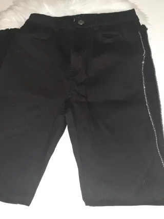 Pantalón pitillo Zara negro