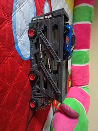 Juego de camiones y garaje