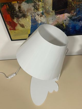 Lámpara de mesa “minimalista” (leer descripción)