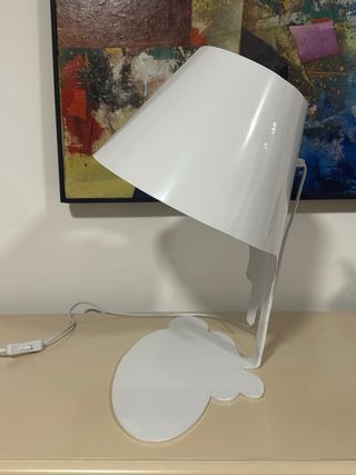 Lámpara de mesa “minimalista” (leer descripción)