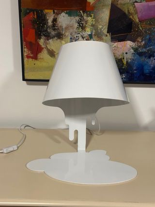 Lámpara de mesa “minimalista” (leer descripción)