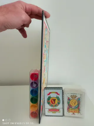 Juego Parchís y 2 Barajas de Cartas