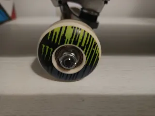 Skate Monster Energy