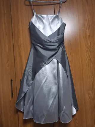 Vestido fiesta corto gris plateado T42.