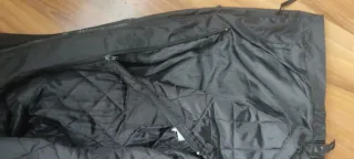 Cazadora de moto negra