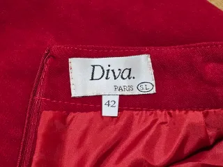 Falda recta roja efecto antelina Diva Paris 42