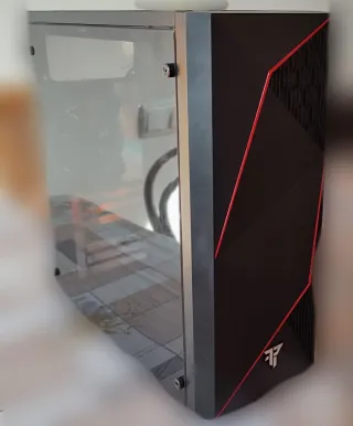 Carcasa PC Gaming Negra con Luces LED