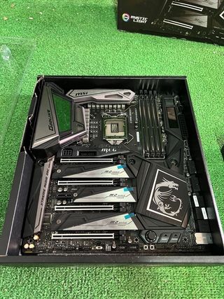 MSI MEG Z390 GODLIKE LGA1151 Placa Base