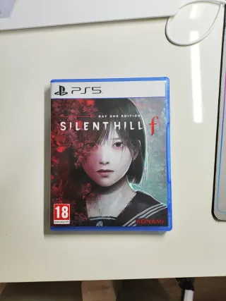Silent Hill F PS5 + DLC Pack Bienvenida