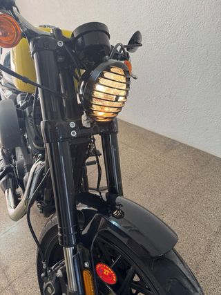 Harley Davidson Sportster 1200 Roadster Amarilla