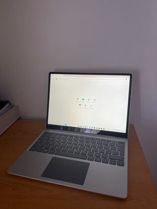 Portátil surface laptop Go 2. Buen estado