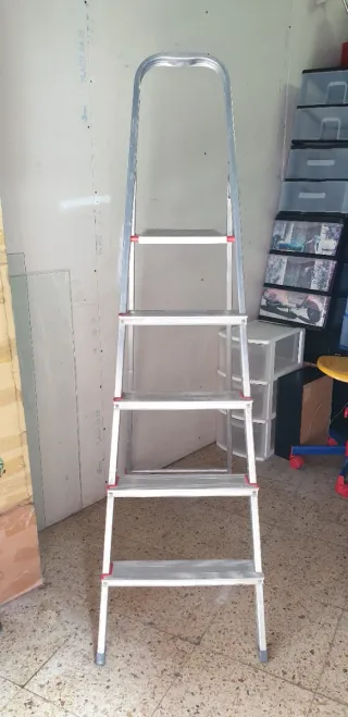 ESCALERA +TRANSPORTE INCLUIDO