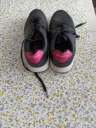 Deportivas Kappa Negras y Rosas