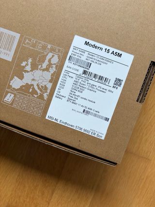 Portátil MSI Modern 15 A5M como nuevo en caja