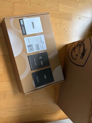 Portátil MSI Modern 15 A5M como nuevo en caja