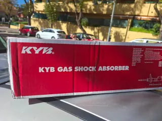 Juego de 2 Amortiguadores KYB Gas Shock Absorber