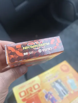 Panini Adrenalyn Premium Oro 2025-26