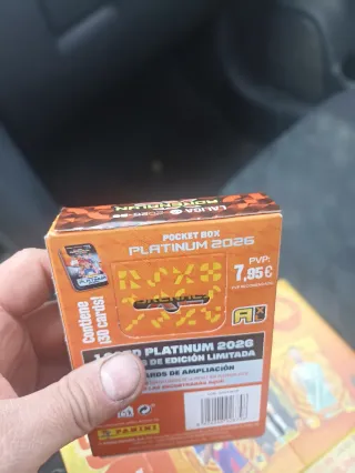 Panini Adrenalyn Premium Oro 2025-26